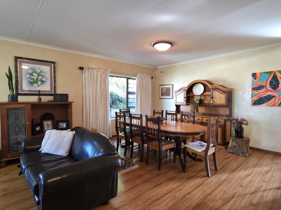 4 Bedroom Property for Sale in Wavecrest Eastern Cape